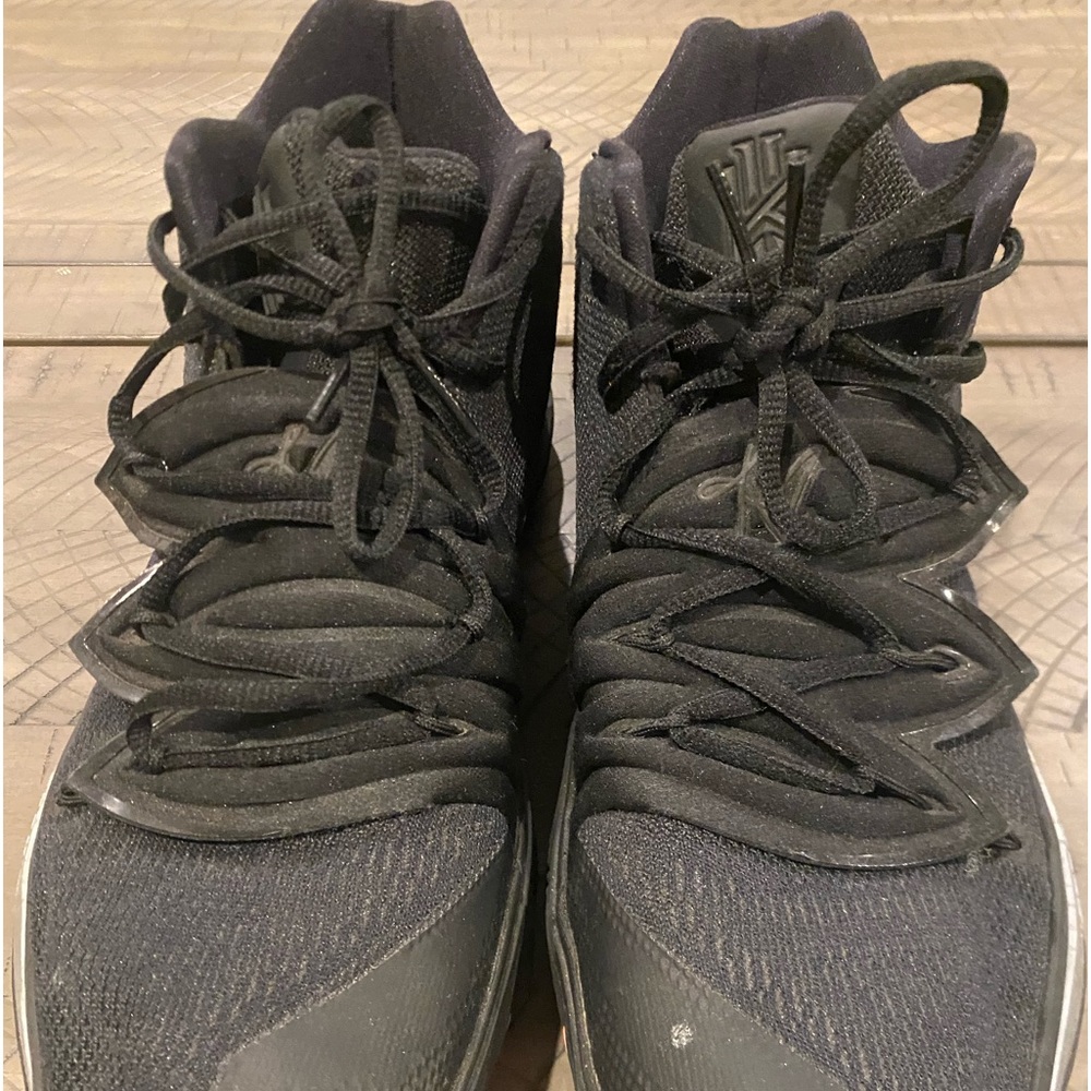 Nike Kyrie 5